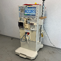 Fresenius Medical Care 4008 S Hemodialys Machines image 1
